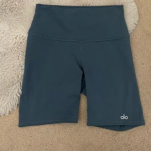 ALO biker shorts